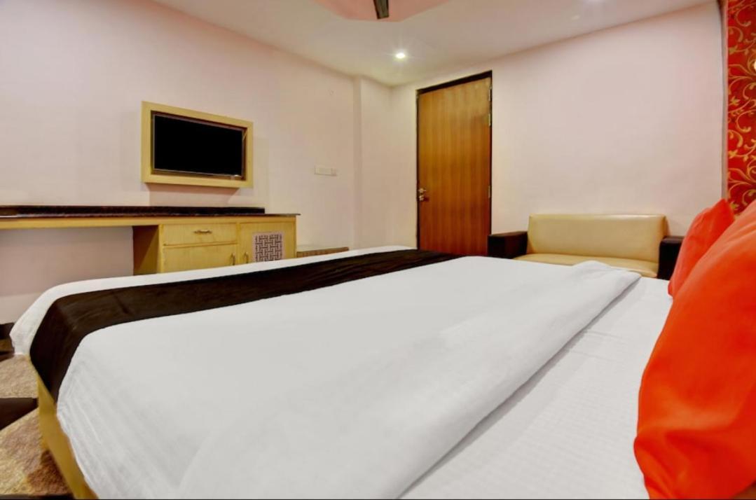 Citi Club Hotel Kanpur Exterior photo